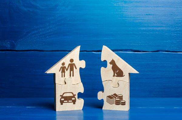 Gastos de la casa familiar en divorcios.